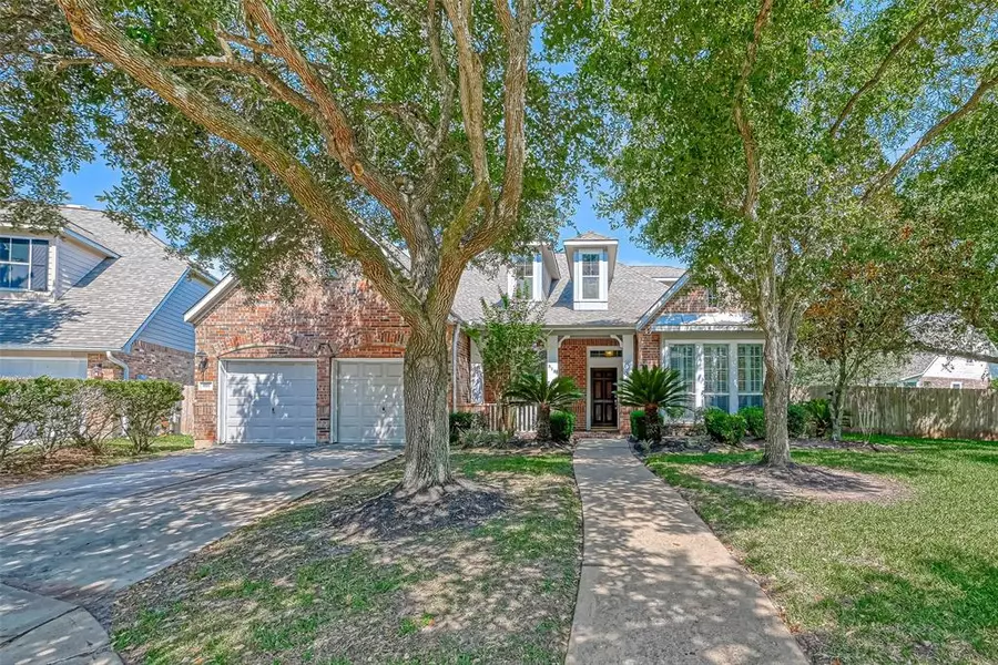 818 Spring Mist CT, Sugar Land, TX 77479