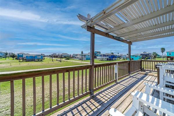 4031 Surf DR,  Galveston,  TX 77554