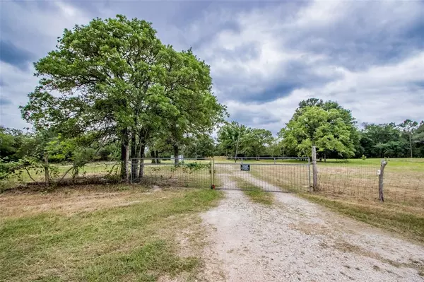 3812 Private Road 2034, Caldwell, TX 77836