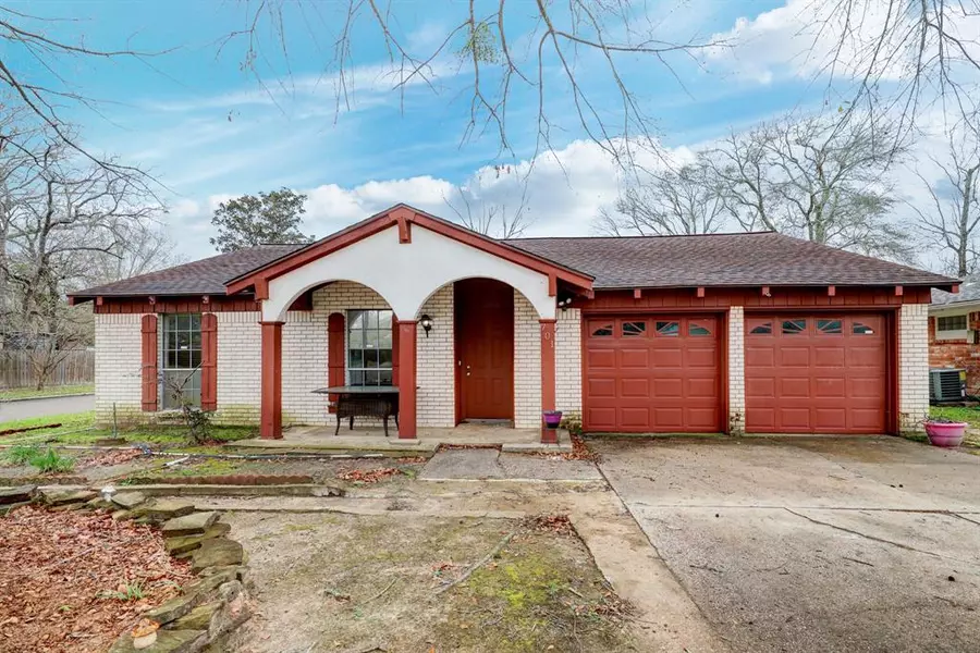 701 Hildred, Conroe, TX 77303