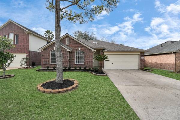 4962 Sentry Woods LN, Pearland, TX 77584