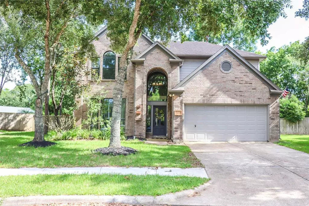 Sugar Land, TX 77479,502 Deer Hollow DR