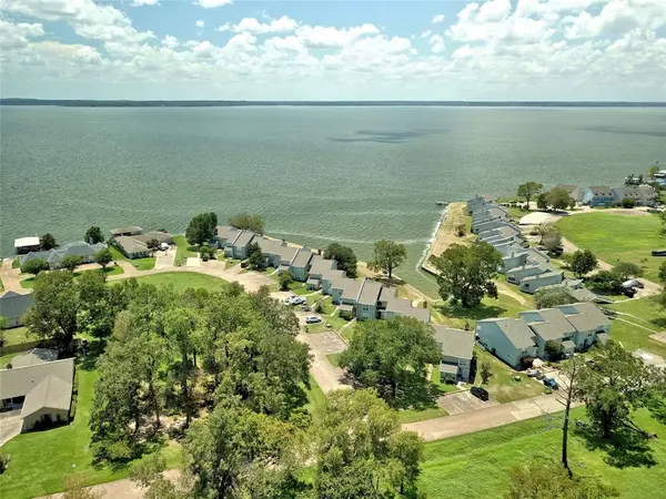 Livingston, TX 77351,100 Edgewater DR #31