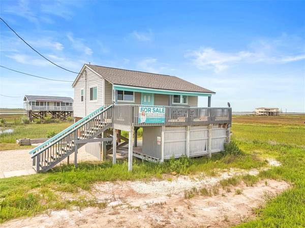 218 Detenbeck AVE, Surfside Beach, TX 77541