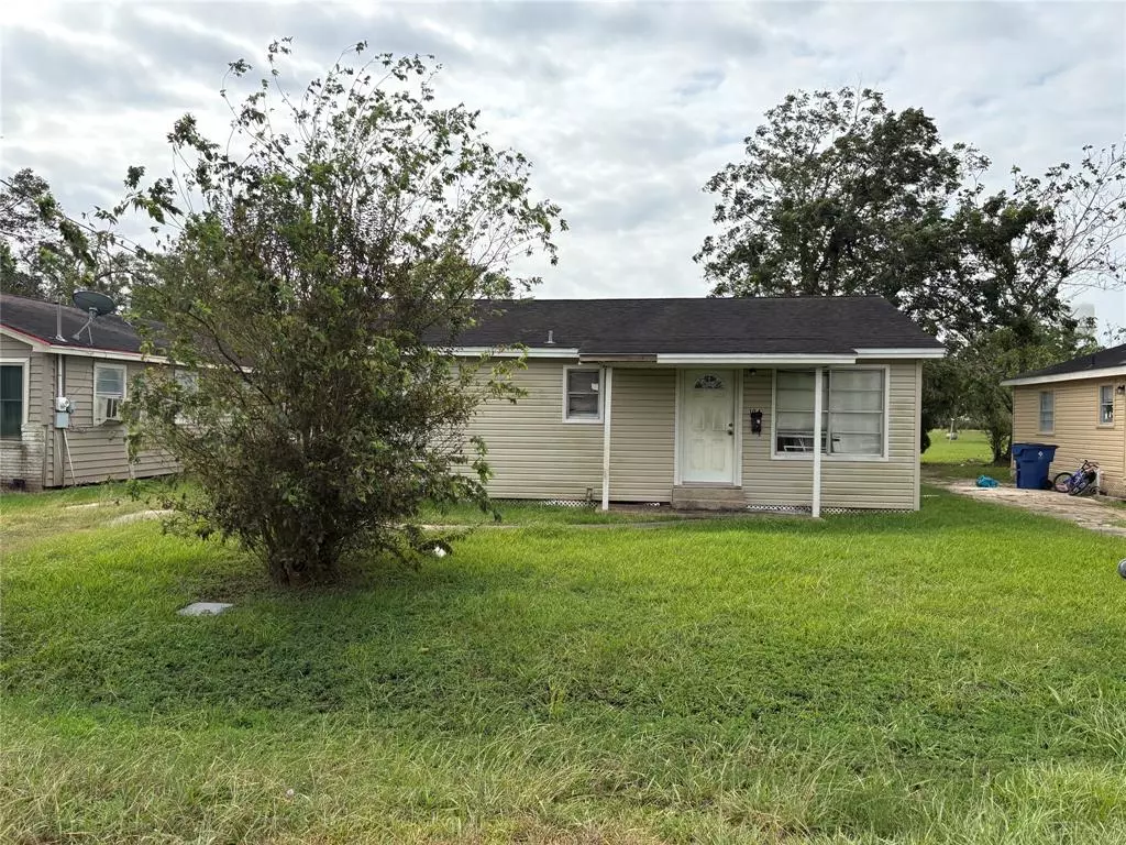 West Columbia, TX 77486,104 Prewitt LN