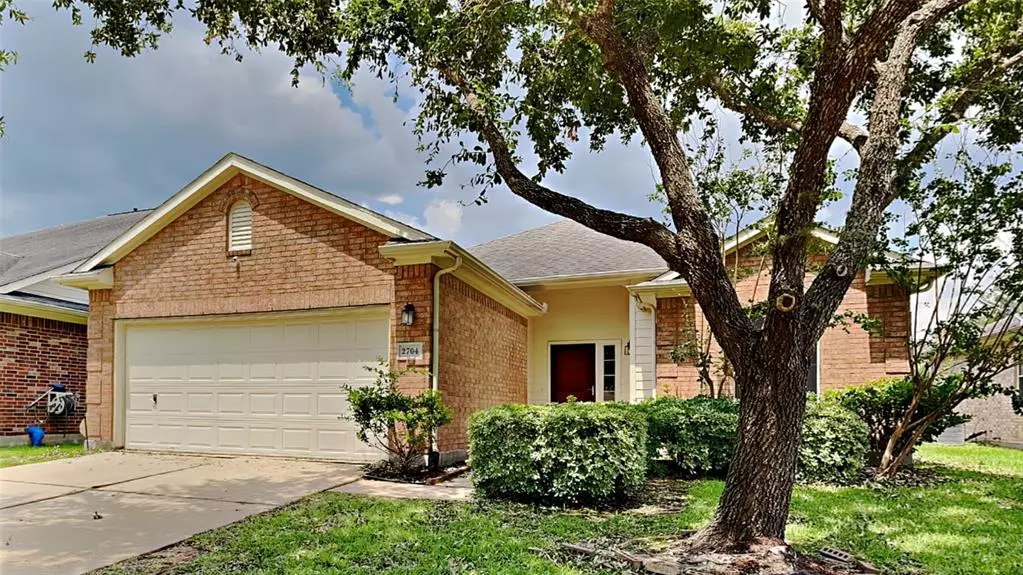 2704 Calico Creek LN, Pearland, TX 77584