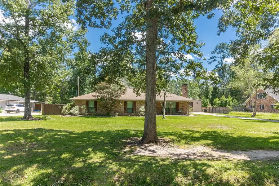 259 Pinemont DR, Sour Lake, TX 77659