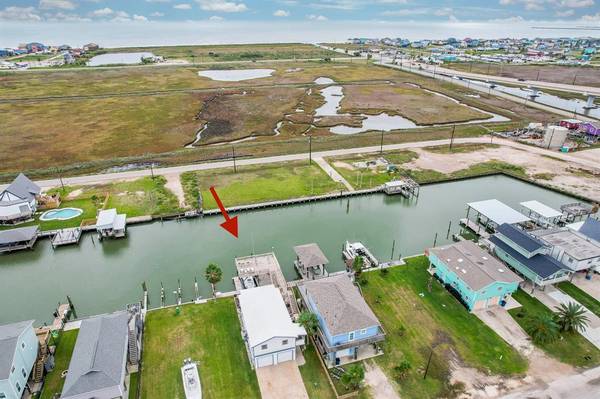 206 Pompano LN, Surfside Beach, TX 77541