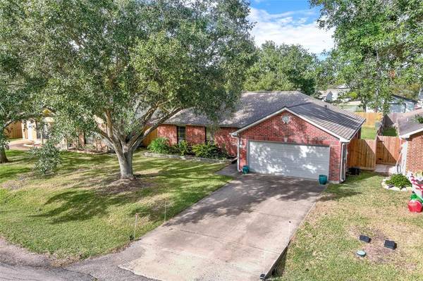 2925 County Road 855b, Alvin, TX 77511