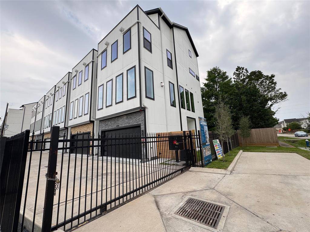 5705 Dolores ST #C, Houston, TX 77057