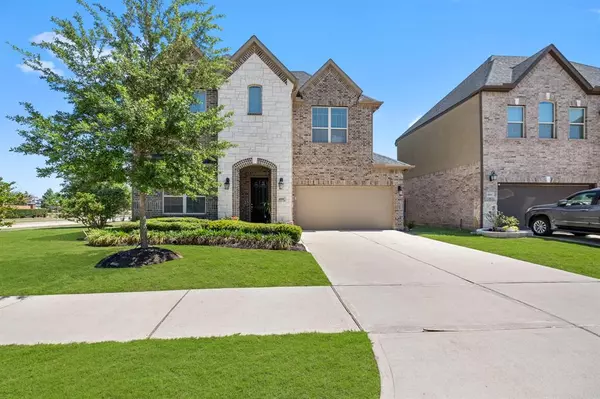 4911 Thunder Creek LN, Sugar Land, TX 77479