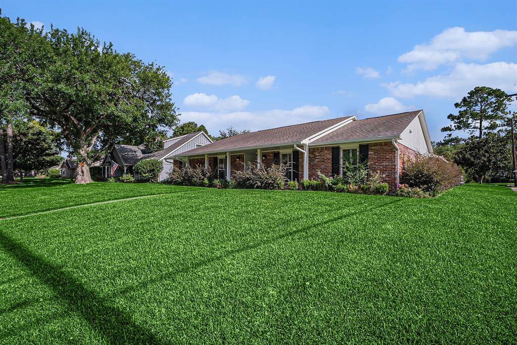 10602 Del Monte DR, Houston, TX 77042