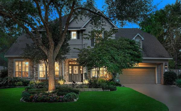 11 HEATHER BANK, The Woodlands, TX 77382