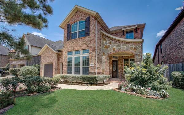 3938 May Ridge LN, Sugar Land, TX 77479