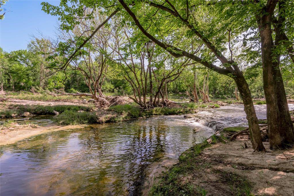 352 Obannon Ranch RD, Huntsville, TX 77320