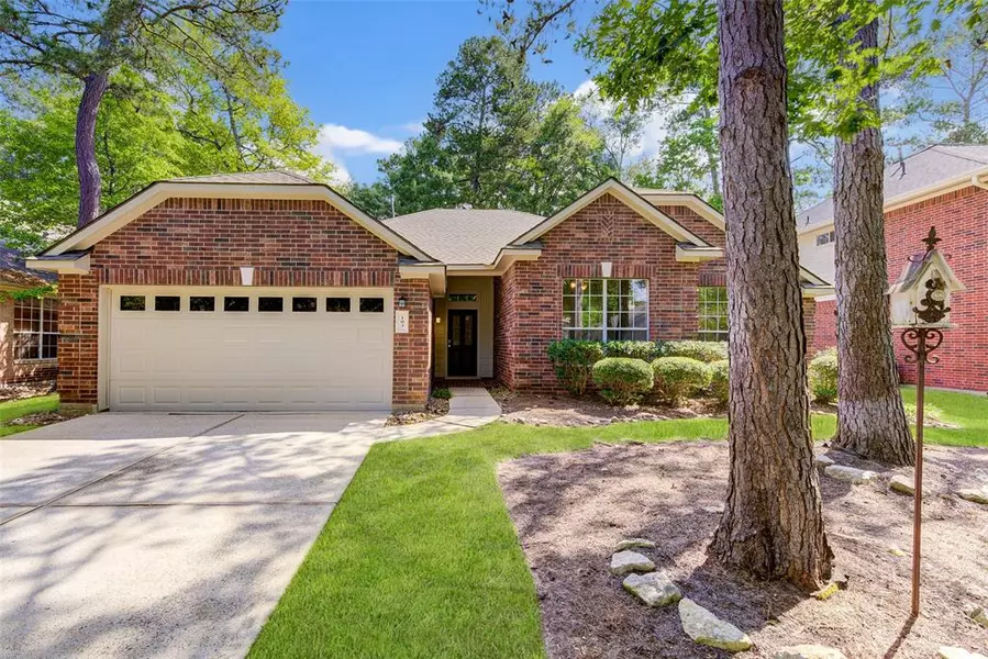 103 W Hobbit Glen DR, The Woodlands, TX 77384