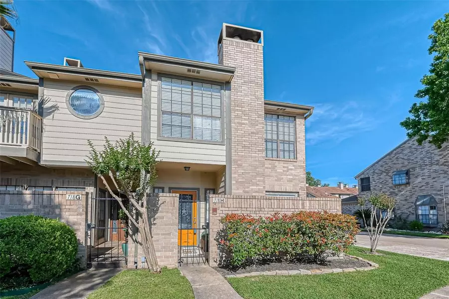 718 Country Place DR #H, Houston, TX 77079