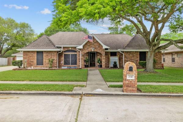 2110 Troon DR, Alvin, TX 77511