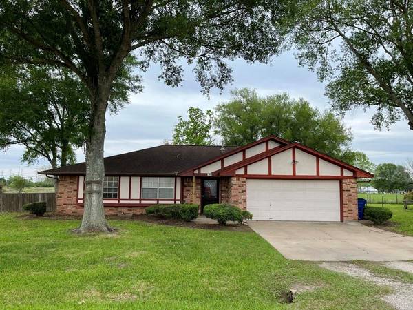 512 Francis ST, West Columbia, TX 77486