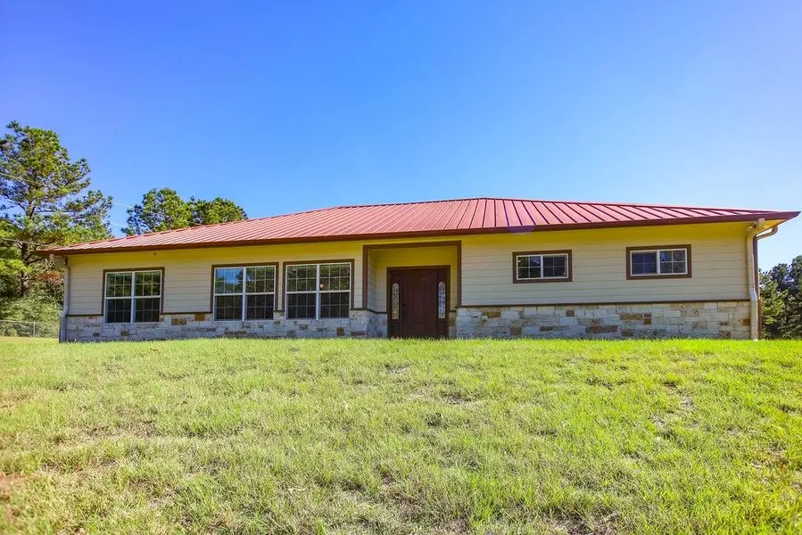 7655 County Road 2065, Crockett, TX 75835