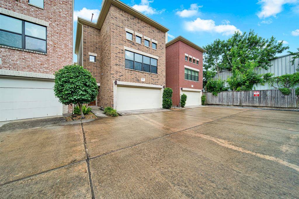 Houston, TX 77018,650 Westcross ST #56