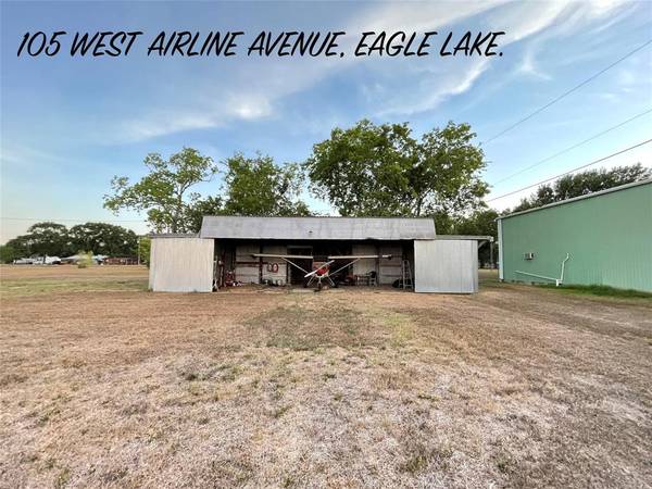 105 W Airline AVE, Eagle Lake, TX 77434