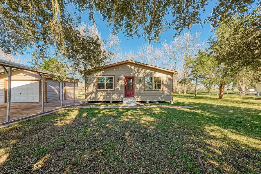 409 County Road 187 RD, Boling, TX 77420