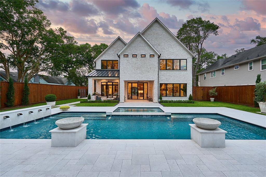 813 W 32nd ST, Houston, TX 77018