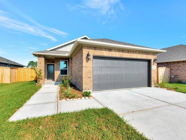 3104 Memorial WAY, Texas City, TX 77591