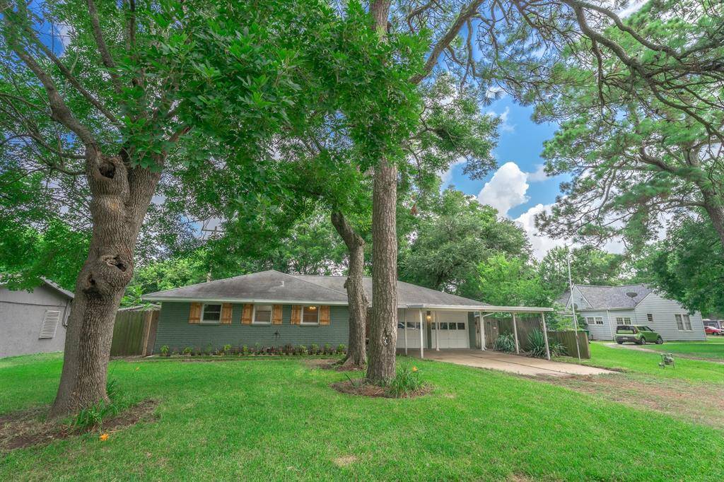 1025 Hathaway, La Marque, TX 77568