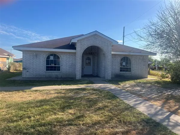 1802 Valerie DR, Eagle Pass, TX 78852