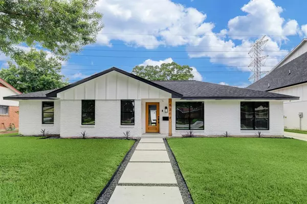 9214 Bassoon DR,  Houston,  TX 77025