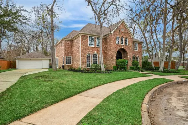 Sugar Land, TX 77479,1215 Maple Bough CT