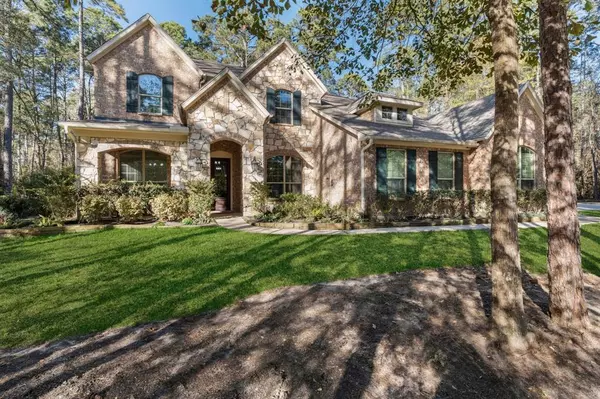 10214 N Autumn Leaf Circle, Magnolia, TX 77354