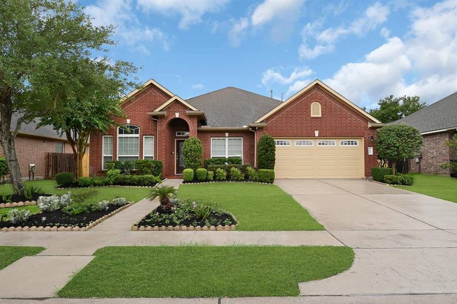 706 Overdell DR, Sugar Land, TX 77479