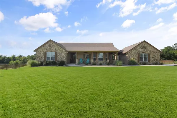 22000 Stone Creek LN, Montgomery, TX 77316