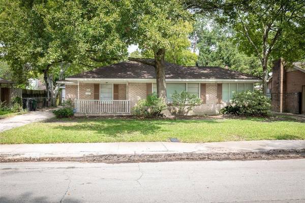 3418 Linkwood DR, Houston, TX 77025