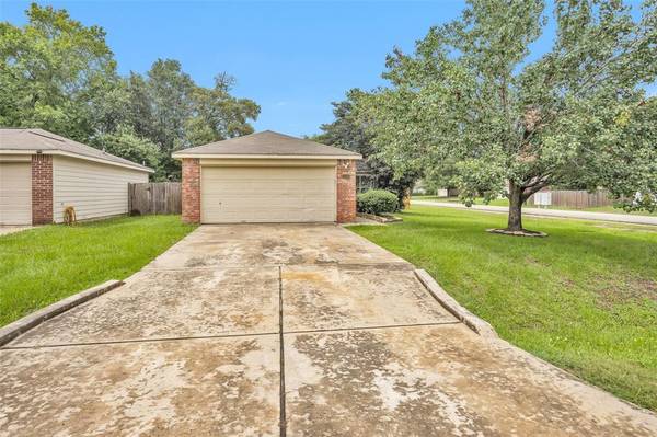 16393 Many Trees LN,  Conroe,  TX 77302