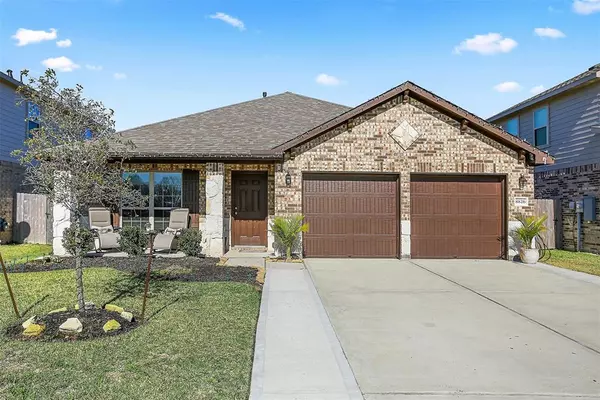 8826 Explorer DR,  Texas City,  TX 77591