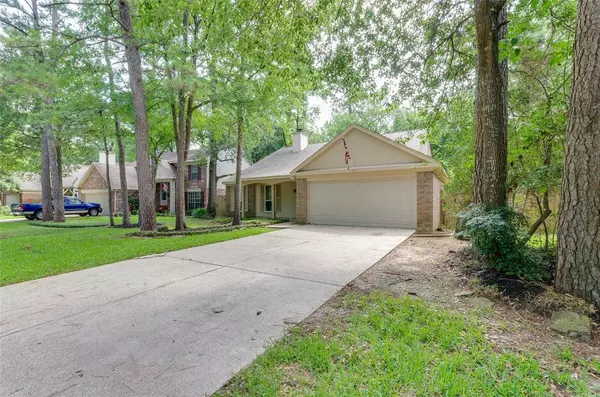 18 W STONY BRIDGE CT, The Woodlands, TX 77381