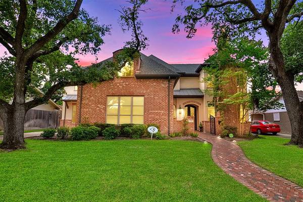 7810 Burgoyne RD,  Houston,  TX 77063