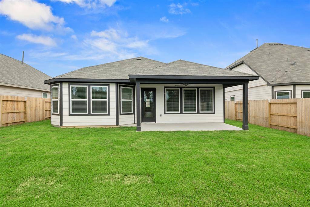 New Caney, TX 77357,22676 Hackberry Leaf DR