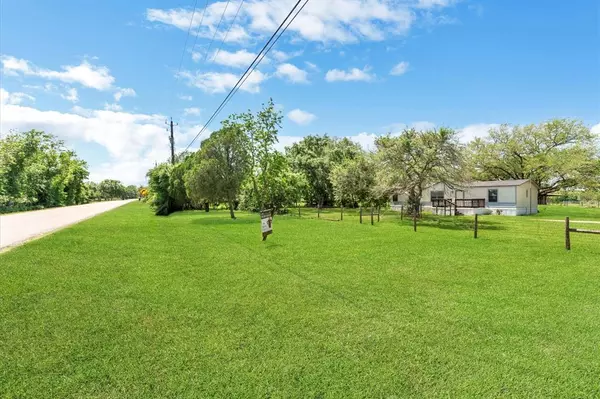 Alvin, TX 77511,2720 County Road 159