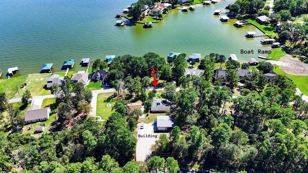 253 Lakefront DR, Onalaska, TX 77360