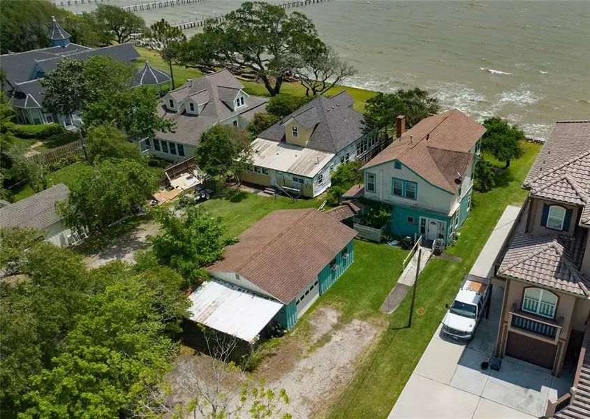 823 Bayridge RD, Morgan's Point, TX 77571