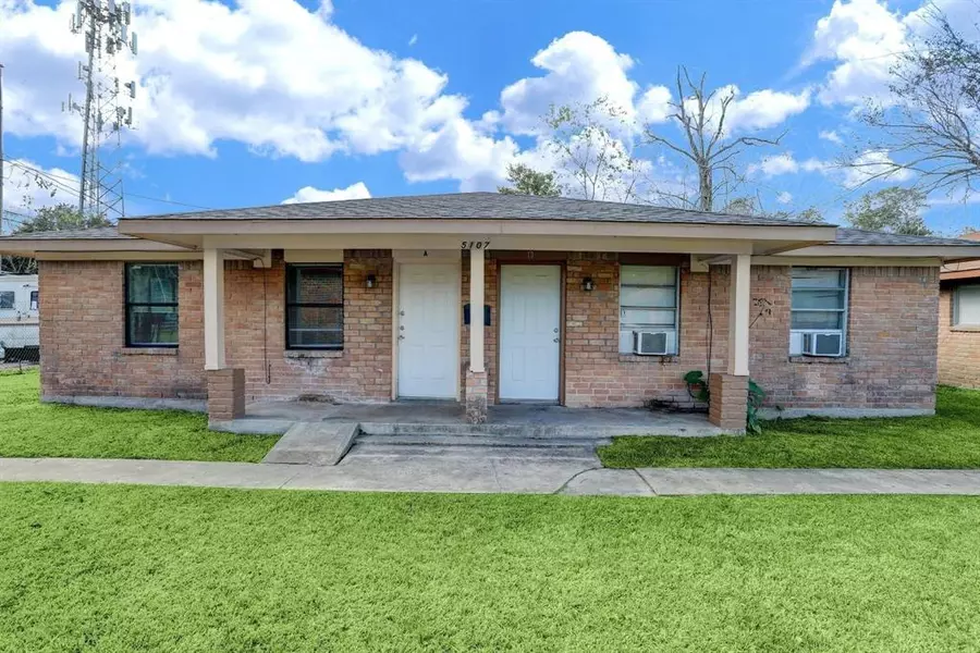 5109 Clover ST, Houston, TX 77033