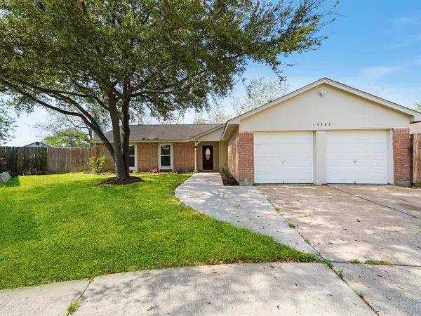 17306 Heritage House CIR, Webster, TX 77598