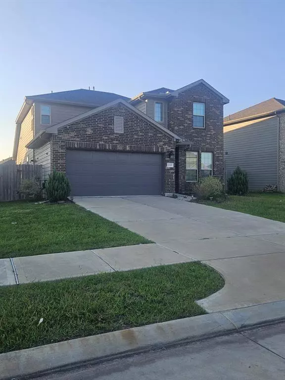 8018 Pinebrook Arbor CT, Richmond, TX 77407