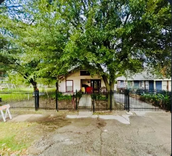 109 Carl ST, Houston, TX 77009