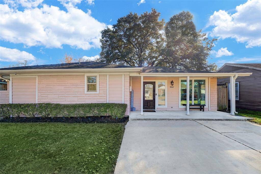 9007 Beverlyhill ST, Houston, TX 77063